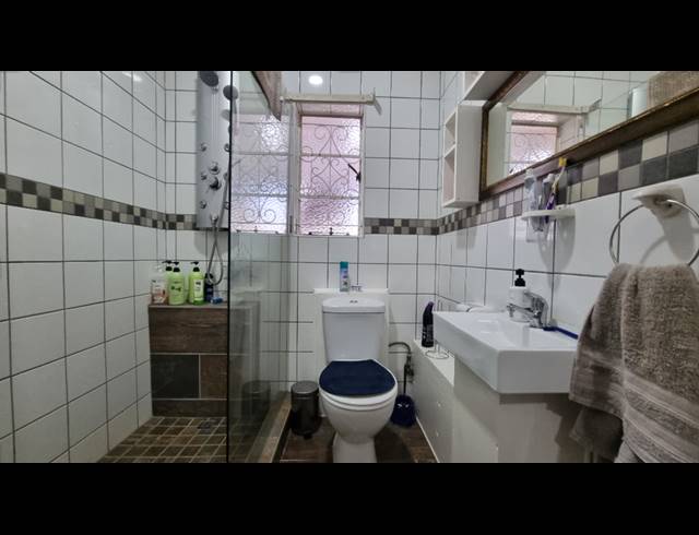 3 BEDROOM HOUSE RENTED IN VILLIERIA